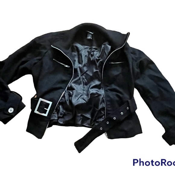 Black jacket - Picture 2 of 9